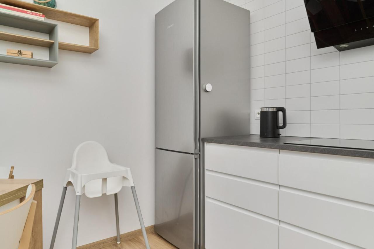 Spacious Apartment With Balcony Near The Slavic Hill Wroclaw By Renters Prestige Bagian luar foto