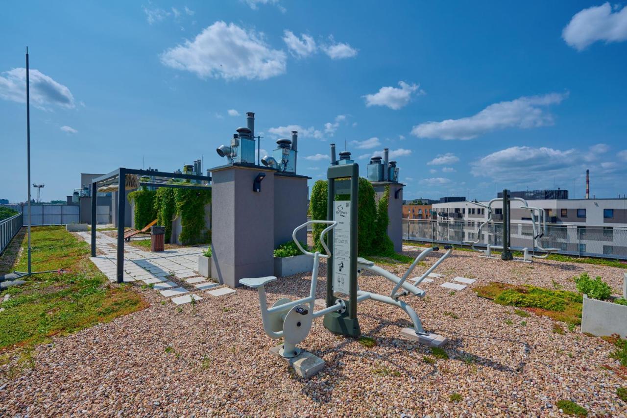 Spacious Apartment With Balcony Near The Slavic Hill Wroclaw By Renters Prestige Bagian luar foto